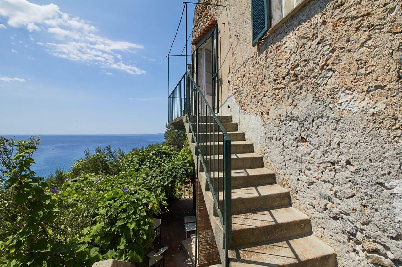 Villa Vista Mare Il Cipressetto Varigotti Exterior photo